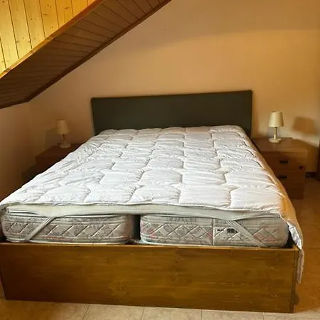 Tess'home Apartman *